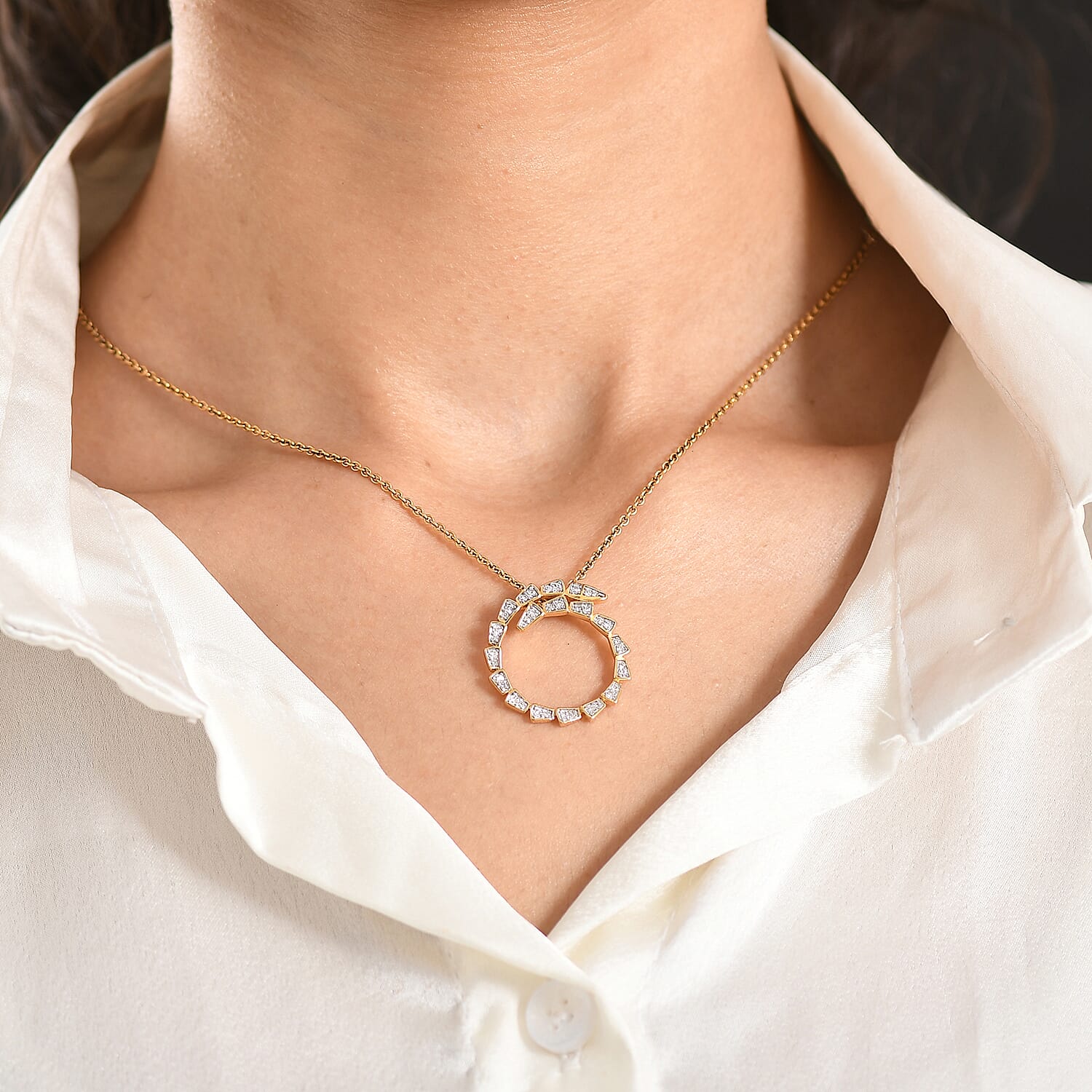 Luxuriant SI-G-H Lab Grown Diamond Circle Pendant in 18K Vermeil Yellow Gold Plated Sterling Silver