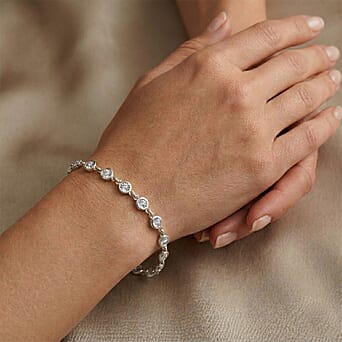 https://tjcuk.sirv.com/Products/84/8/8484037/EverTrue-White-Diamond-Linking-Bracelet-Size-7-5-with-Lobster-Clasp_8484037_1.jpg?w=342&h=342