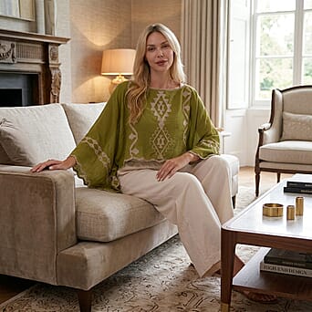 https://tjcuk.sirv.com/Products/84/8/8484141/Maisi-Patterned-Kaftan-Top-Size-One-Size-Green-Red_8484141_1.jpg?w=342&h=342