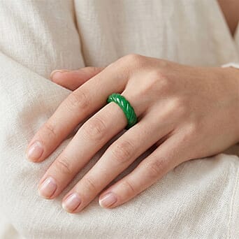 https://tjcuk.sirv.com/Products/84/8/8486640/Green-Jade-Curving-Cut-Band-Ring-20-00-Ct_8486640_1.jpg?w=342&h=342
