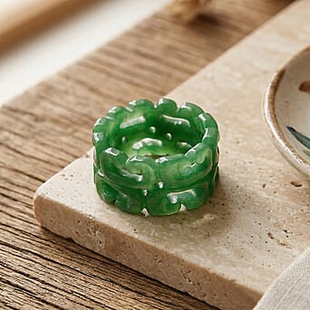 https://tjcuk.sirv.com/Products/84/8/8486645/Green-Jade-Carved-Stone-Ring-Size-L-30-00-Ct_8486645_2.jpg?w=342&h=342