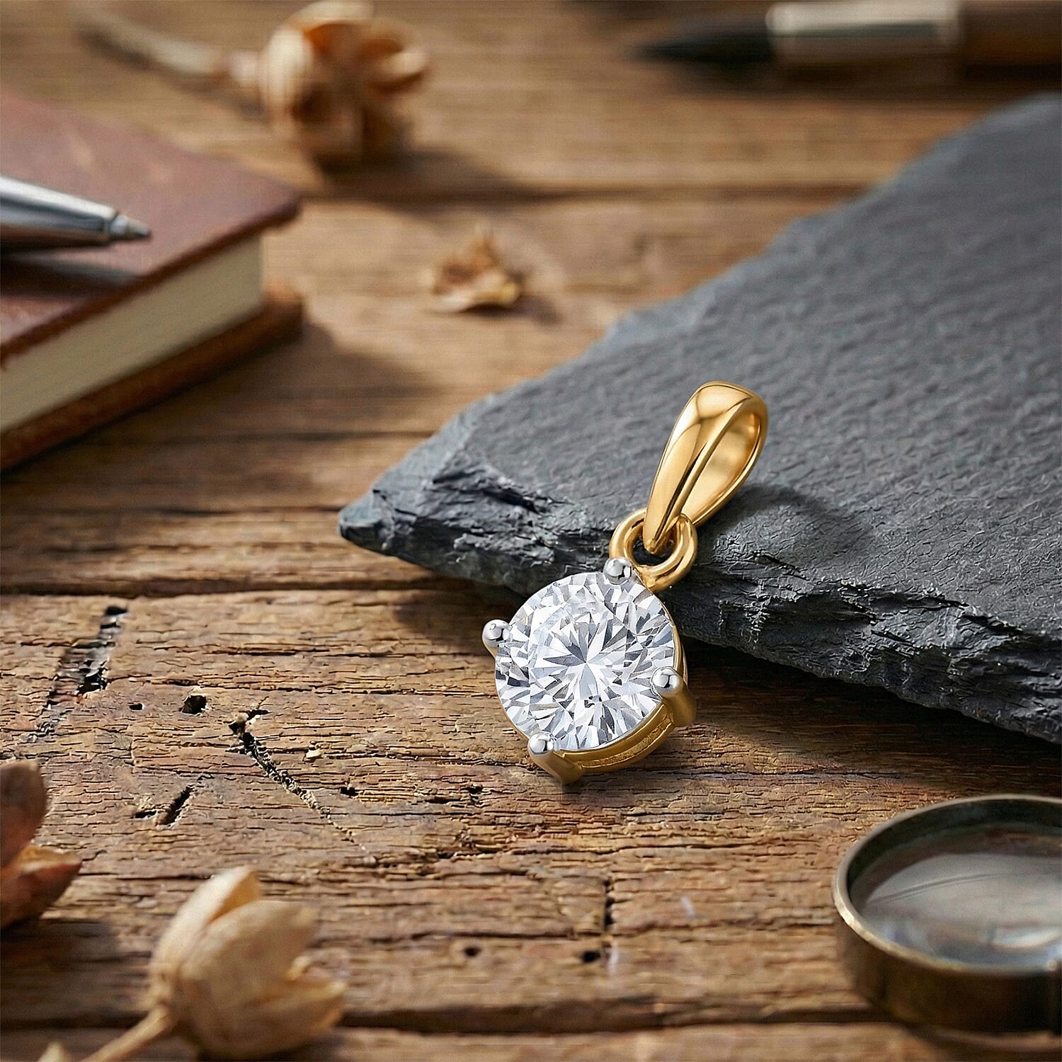 Luxuriant 9K Yellow Gold SI-GH Lab Grown Diamond Solitaire Pendant