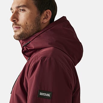 https://tjcuk.sirv.com/Products/84/9/8497043/Regatta-Jacket-Size-XL-Red_8497043_2.jpg?w=342&h=342