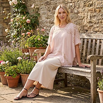https://tjcuk.sirv.com/Products/84/9/8498059/La-Marey-Embroidery-Kaftan-Top-Size-One-Size-Beige_8498059_1.jpg?w=342&h=342
