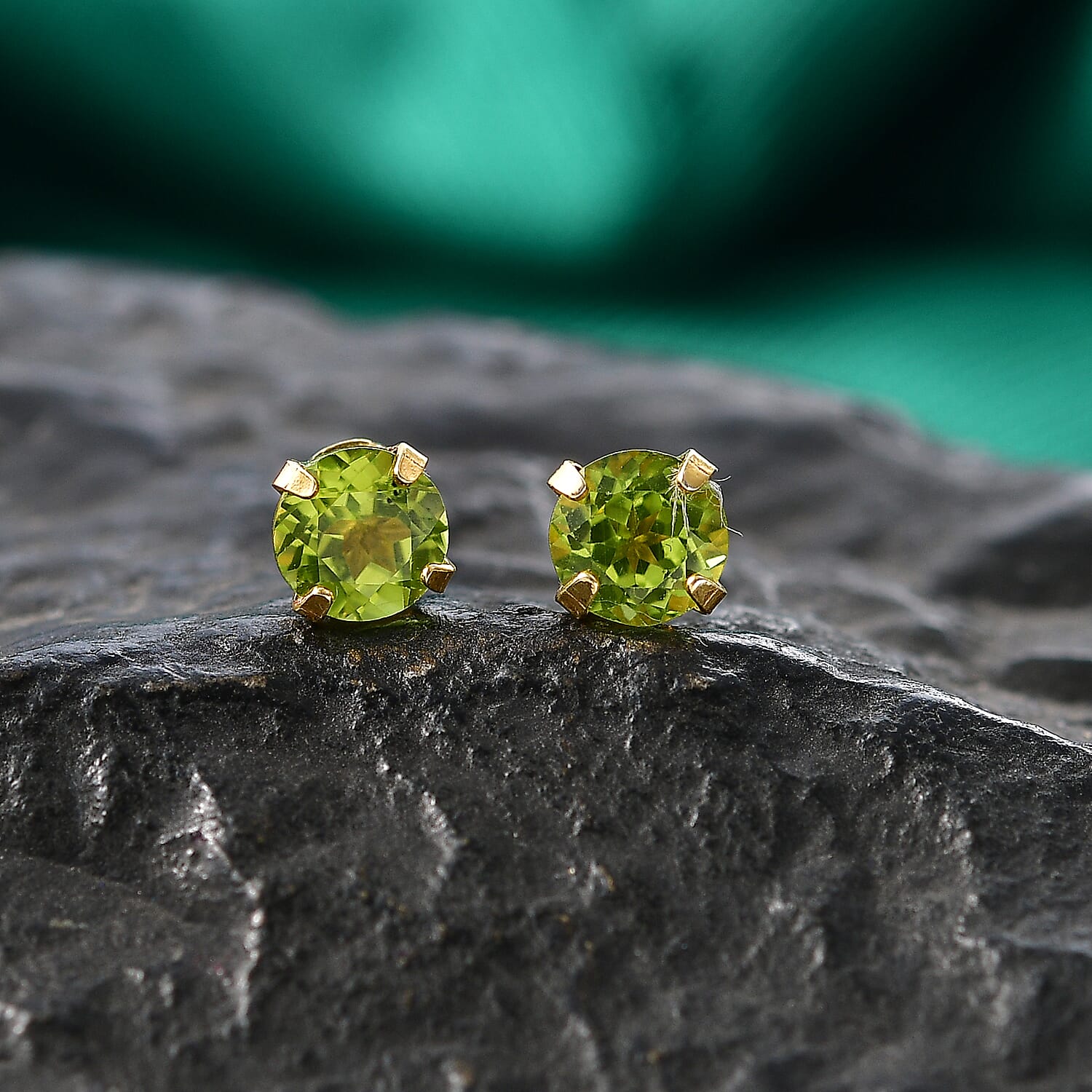 Peridot Solitaire Earring with Push Back in Yellow Gold Plated Sterling Silver 1.14 Ct.