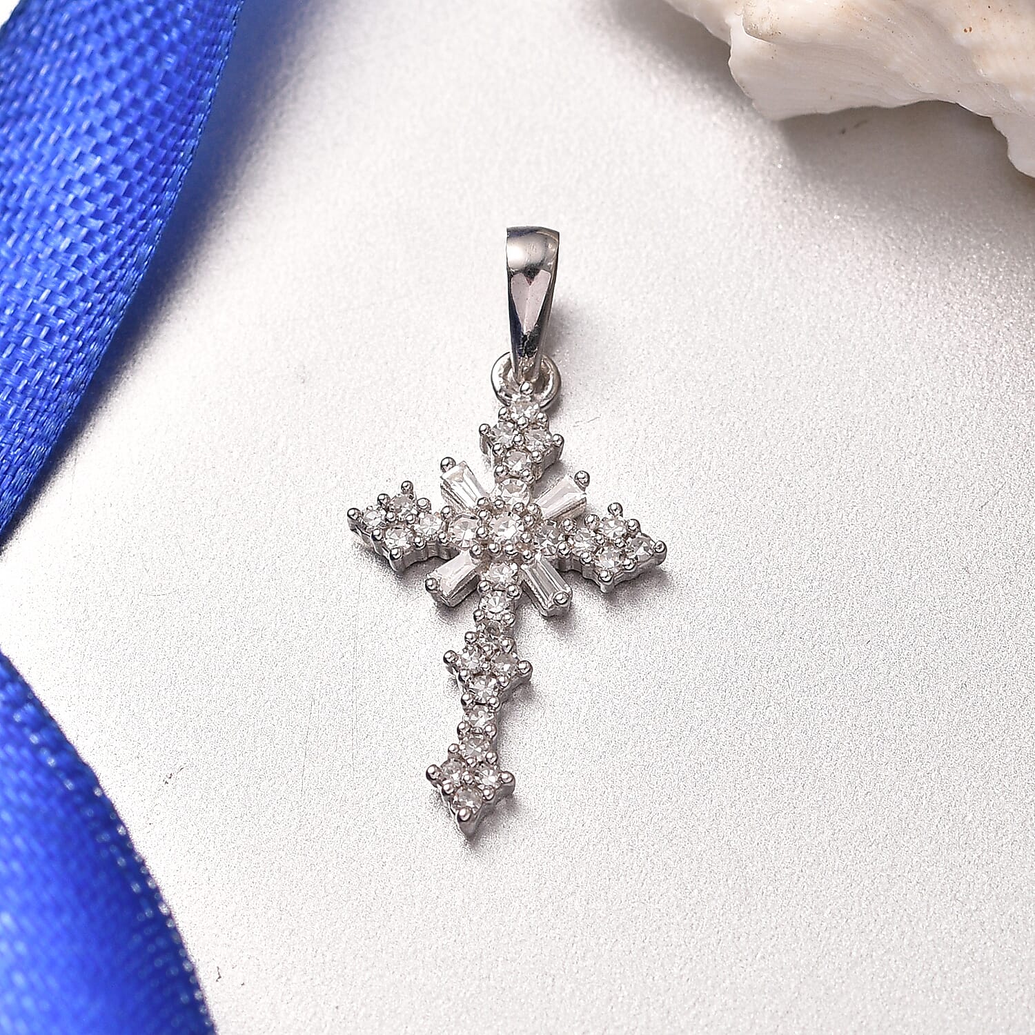 Luxuriant SI-G-H Lab Grown Diamond Cross Pendant in Rhodium Overlay Sterling Silver