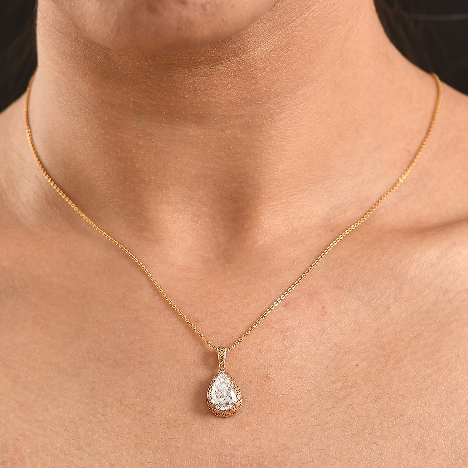 Luxuriant 18K Yellow Gold IGI Certified VS-E-F Lab Grown Diamond Solitaire Pendant 2.03 Ct, Gold Wt. 1.00 Gms