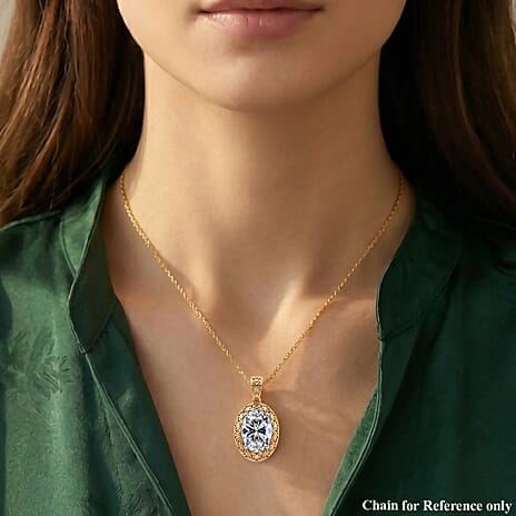 Luxuriant 18K Yellow Gold IGI Certified VS-E-F Lab Grown Diamond  Oval Cut Solitaire Pendant 2.00 Ct.