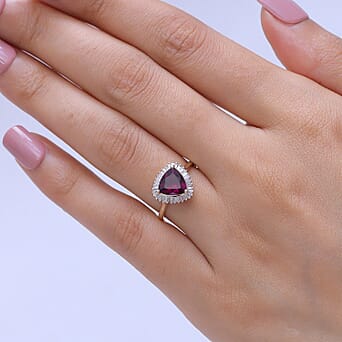 https://tjcuk.sirv.com/Products/85/0/8500909/9K-Yellow-Gold-AAA-Radiant-Ember-Garnet-White-Diamond-I3-Main-Stone-Wi_8500909_1.jpg?w=342&h=342