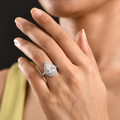 Luxuriant 950 Platinum VS-E-F Lab Grown Diamond Halo Ring 5.00 Ct, Platinum Wt. 6.18 Gms