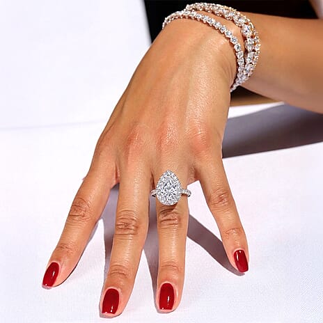 Luxuriant 950 Platinum VS-E-F Lab Grown Diamond Halo Ring 5.00 Ct, Platinum Wt. 6.18 Gms