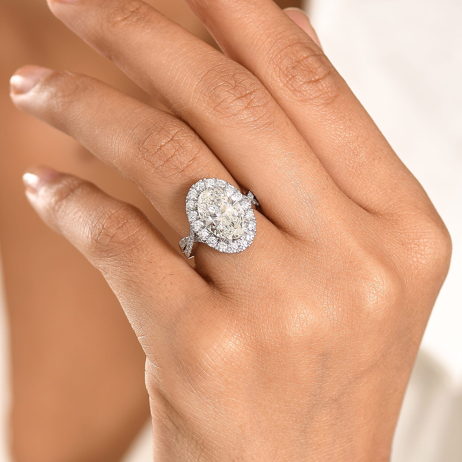 Luxuriant 950 Platinum SGL Certified VS-E-F Lab Grown Diamond Ring 5.01 Ct, Platinum Wt. 6.52 Gms