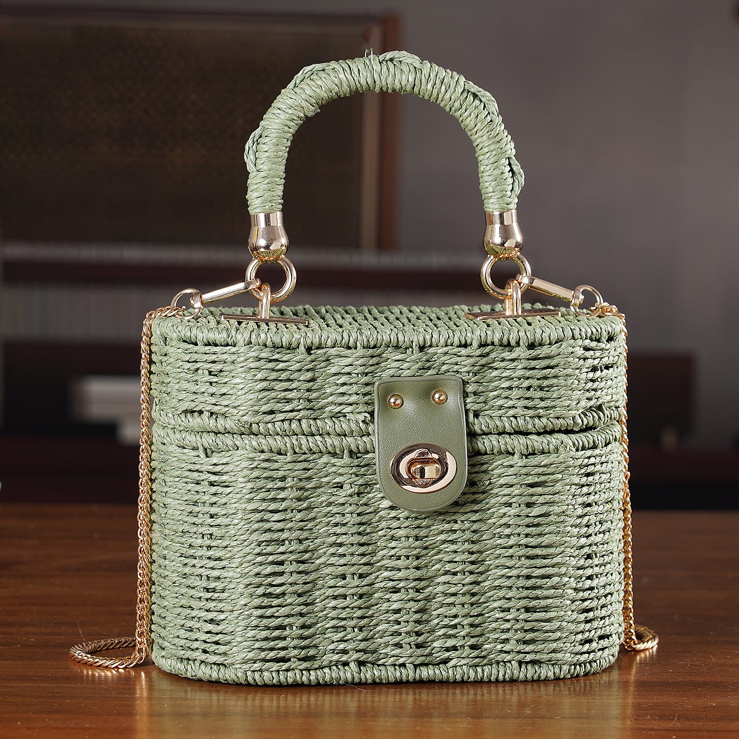 Vintage Style Straw Box Bag with Twist-Lock Clasp - Gold Chain Strap - Green