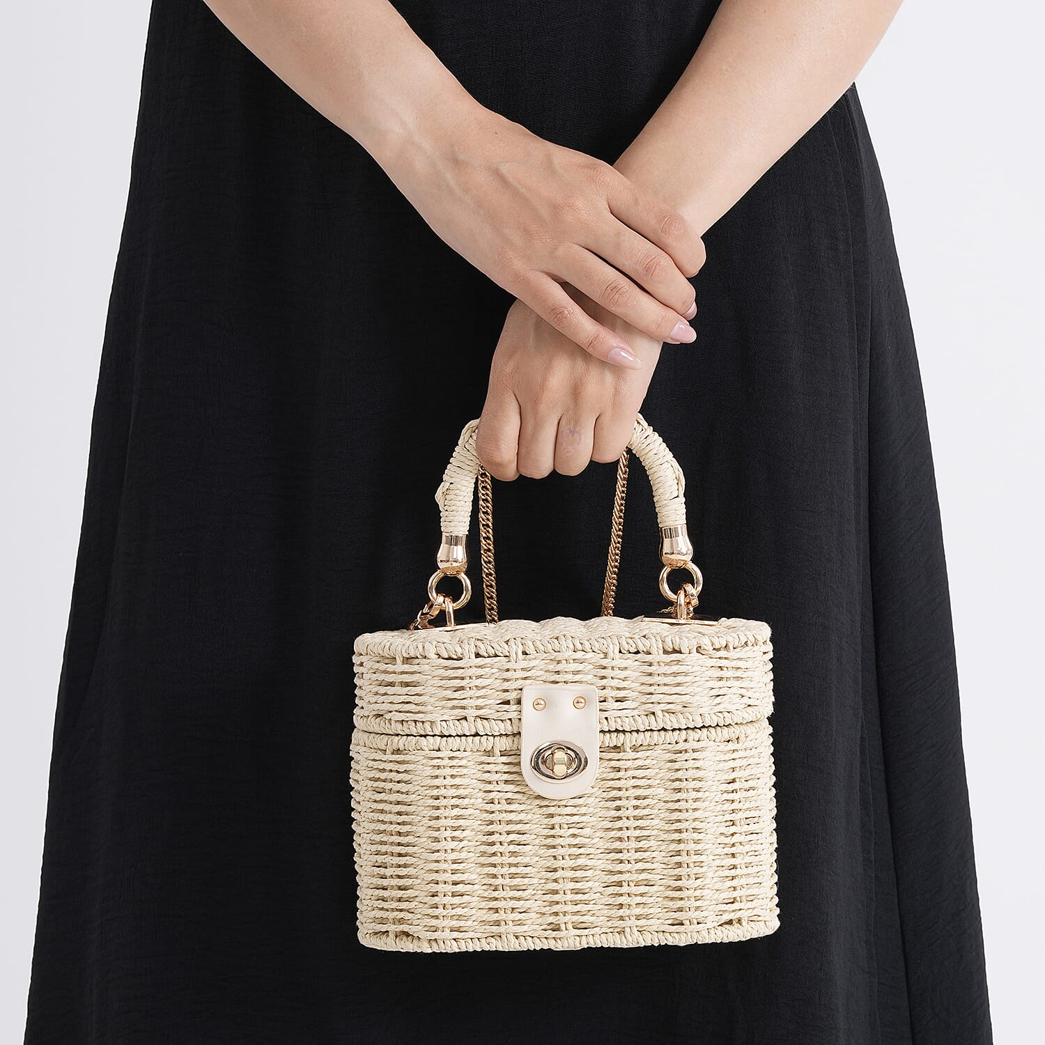 Vintage Style Straw Box Bag with Twist-Lock Clasp - Gold Chain Strap - Beige