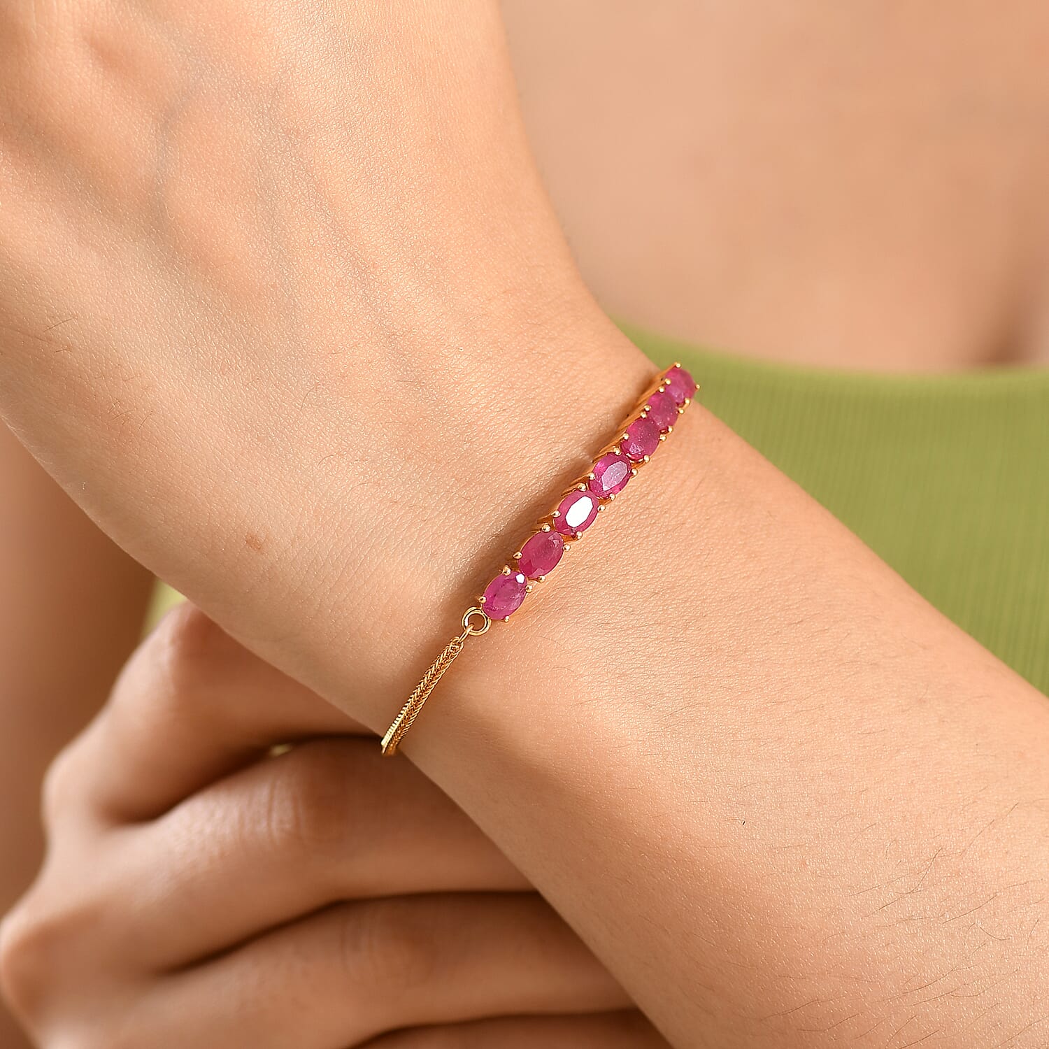 African Ruby Linking Bracelet (Size - 10.5) in Yellow Gold Tone 4.91 Ct.