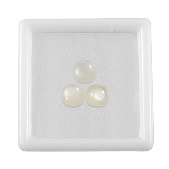 https://tjcuk.sirv.com/Products/85/0/8502034/Set-Of-3-White-Moonstone-Cushion-Cut-6X6-mm-Gemstone-3-51-Ct_8502034_3.jpg?w=342&h=342