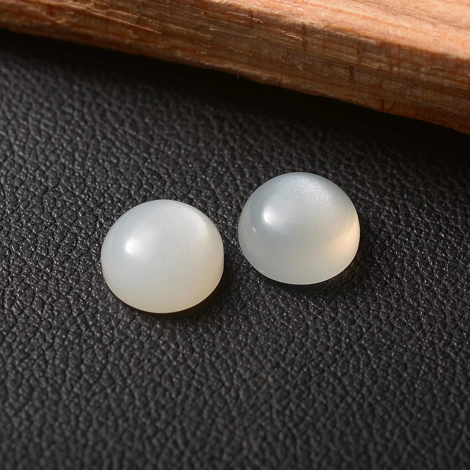 Set Of 2 White Moonstone Round 8 mm Gemstone, 4.74 Ct