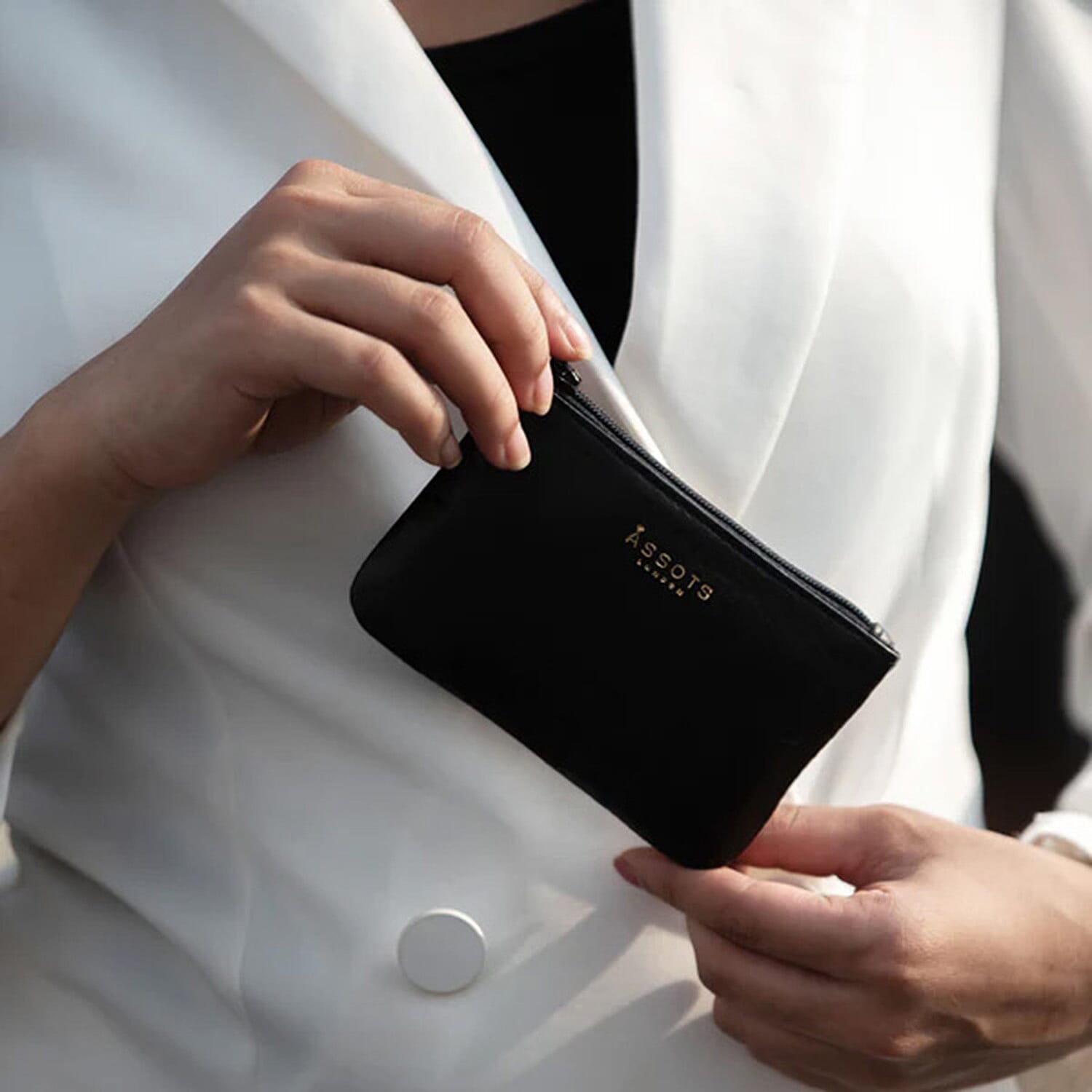 Assots 'Poppy' Handcrafted Genuine Leather Coin Pouch - Black