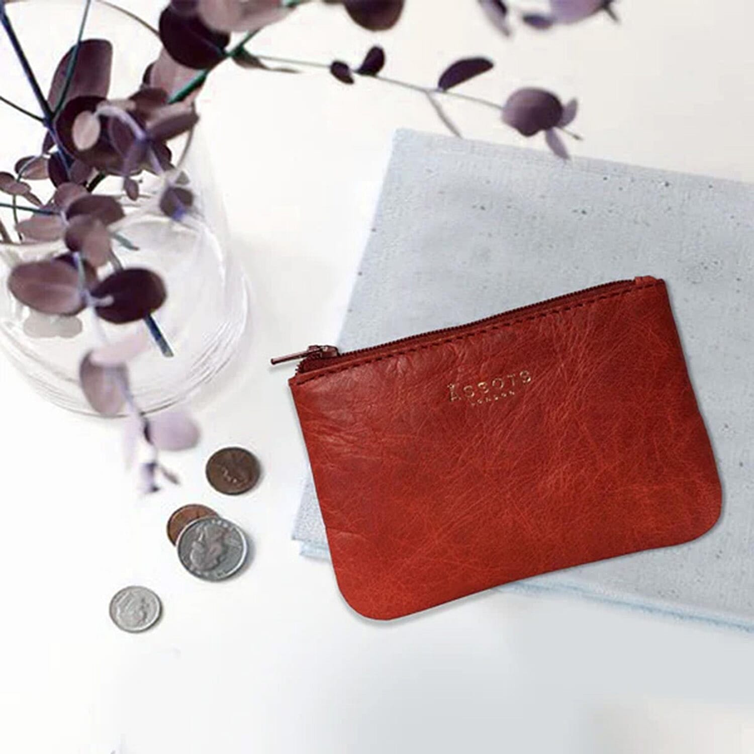Assots 'Poppy' Handcrafted Genuine Leather Coin Pouch - Red