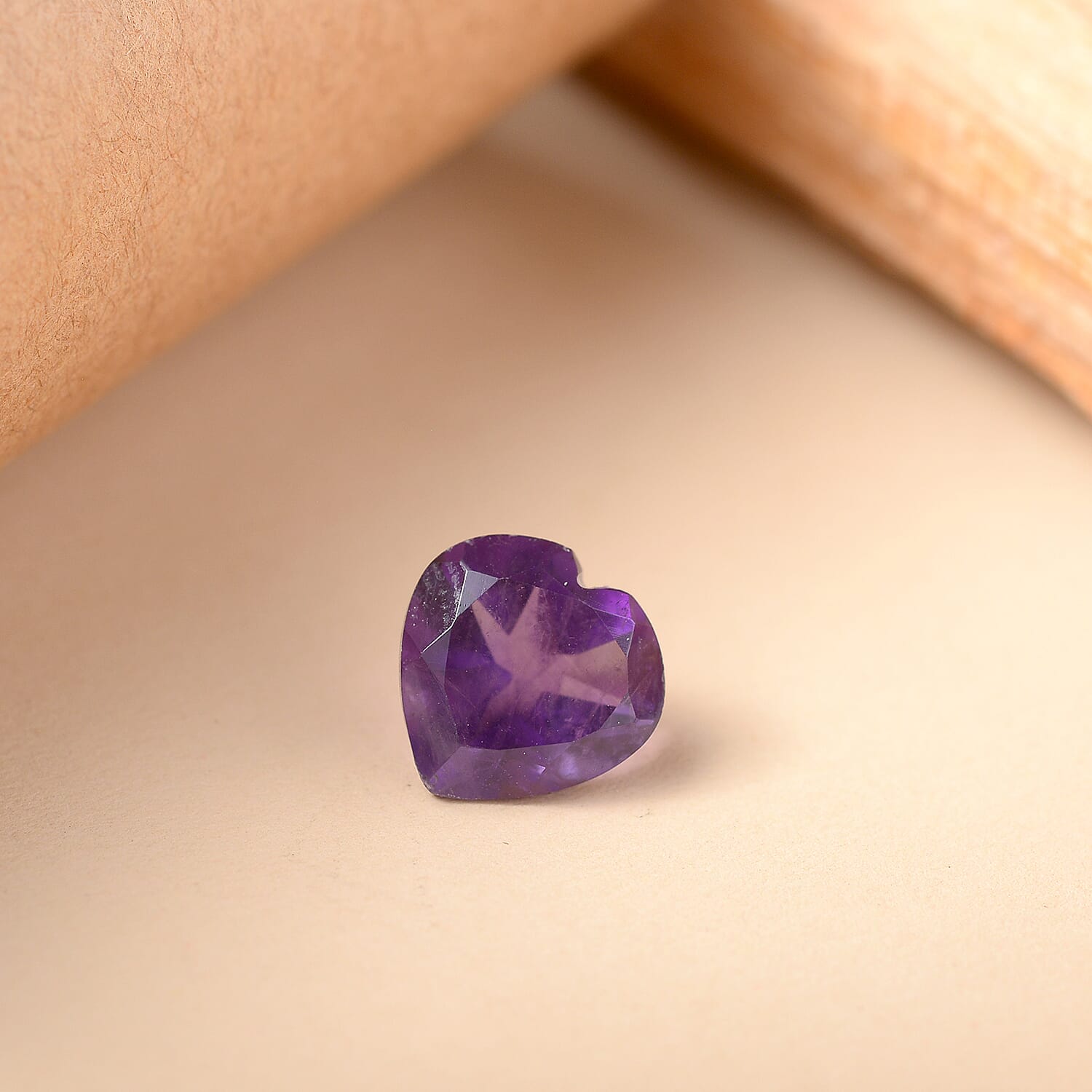 African Amethyst Heart 9 mm Gemstone, 2.15 Ct