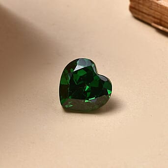 https://tjcuk.sirv.com/Products/85/0/8505912/Green-Cubic-Zirconia-Heart-7-mm-Gemstone-1-98-Ct_8505912_1.jpg?w=342&h=342