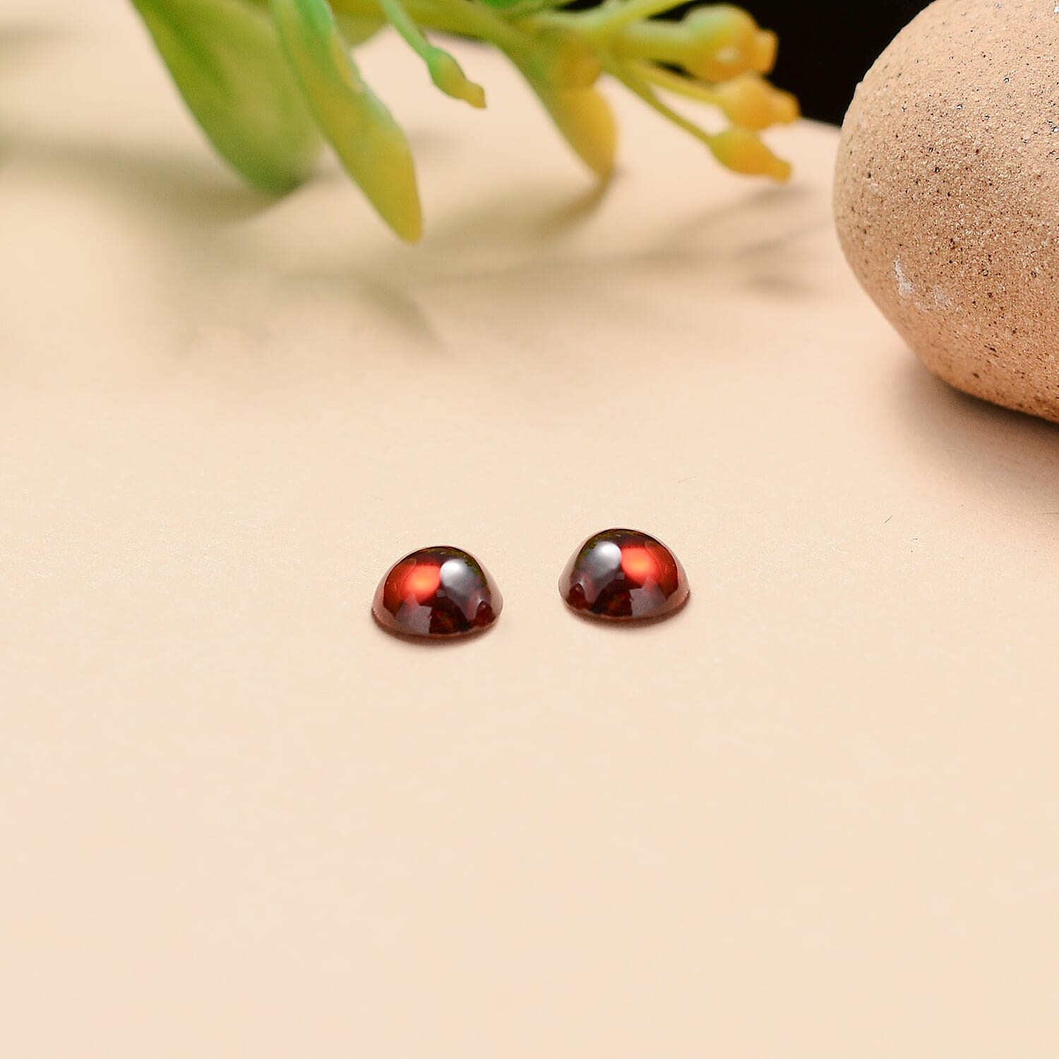 Set Of 2 Red Garnet Round 5 mm Gemstone, 1.14 Ct