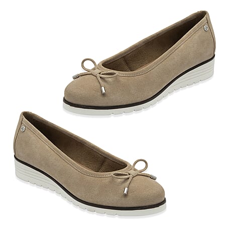 Lotus Gunmetal Leather Fernanda Low Wedge Ballerina Pumps (Size 8) - Natural