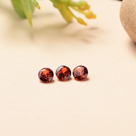 Set Of 3 Garnet Cubic Zirconia Round 4 mm Gemstone, 1.37 Ct