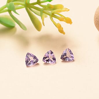 https://tjcuk.sirv.com/Products/85/1/8511526/Set-Of-3-Pink-Amethyst-Trillion-5-mm-Gemstone-1-15-Ct_8511526_1.jpg?w=342&h=342
