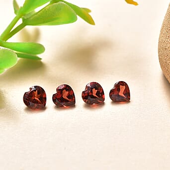 https://tjcuk.sirv.com/Products/85/1/8511548/Set-Of-4-Red-Garnet-Heart-5-mm-Gemstone-2-15-Ct_8511548_1.jpg?w=342&h=342