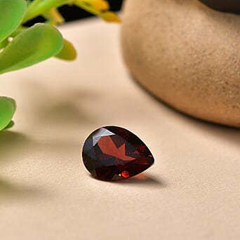 https://tjcuk.sirv.com/Products/85/1/8511551/Red-Garnet-Pear-10X8-mm-Gemstone-2-56-Ct_8511551_1.jpg?w=342&h=342