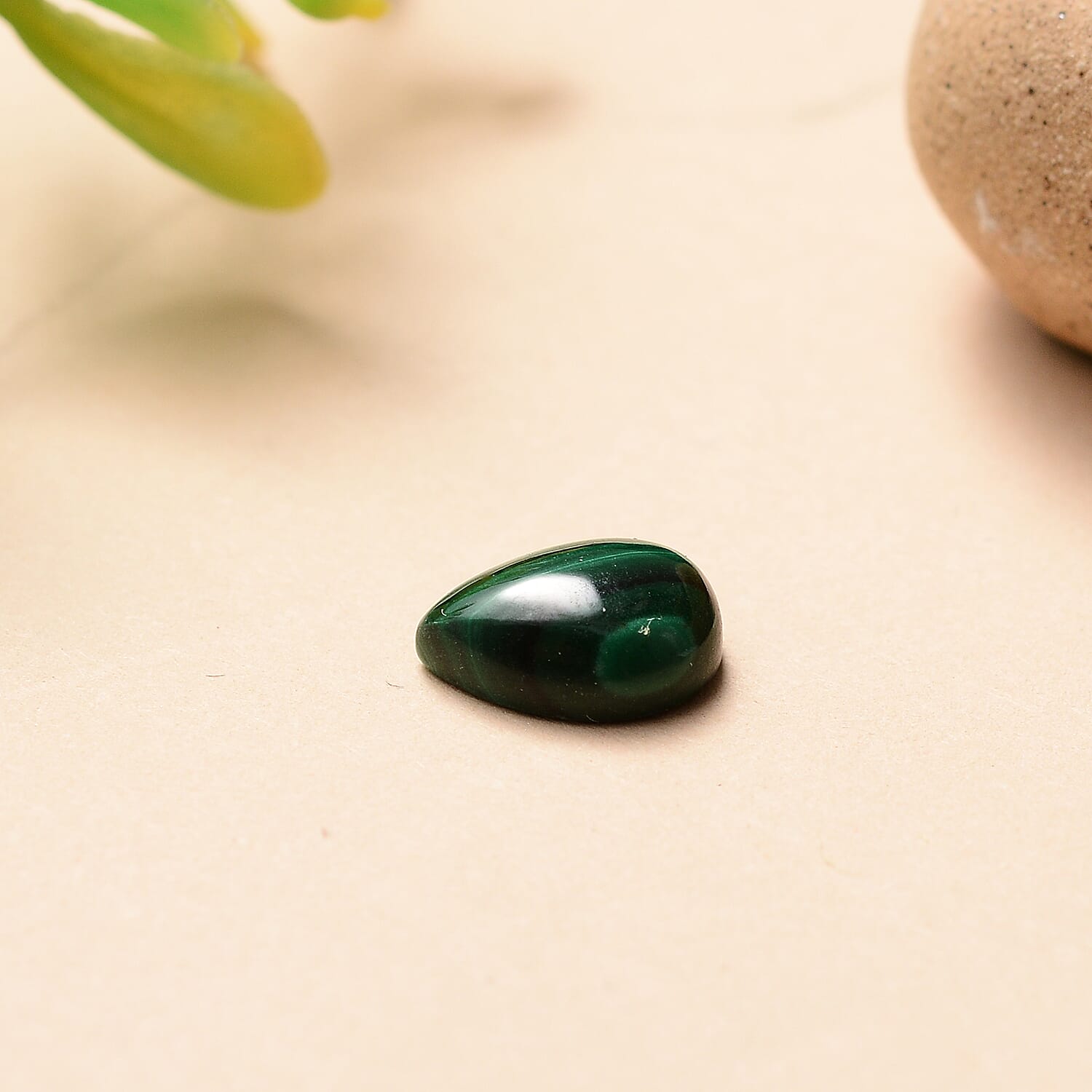 Malachite Pear 9X6 mm Gemstone, 1.31 Ct
