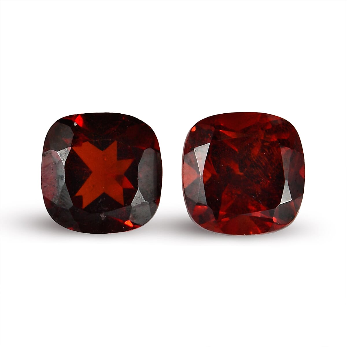 Set Of 2 Mozambique Garnet Cushion Cut 5X5 mm Gemstone, 1.20 Ct