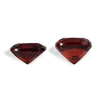 https://tjcuk.sirv.com/Products/85/1/8511675/Set-Of-2-Mozambique-Garnet-Cushion-Cut-5X5-mm-Gemstone-1-20-Ct_8511675_2.jpg?w=342&h=342