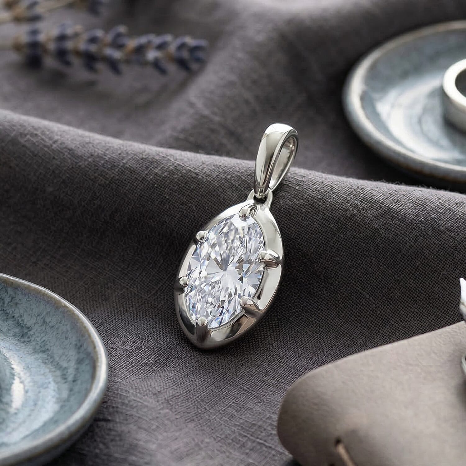 Luxuriant SI-GH Lab Grown Diamond Oval Cut Solitaire Pendant in Rhodium Overlay Sterling Silver 1.05 Ct.