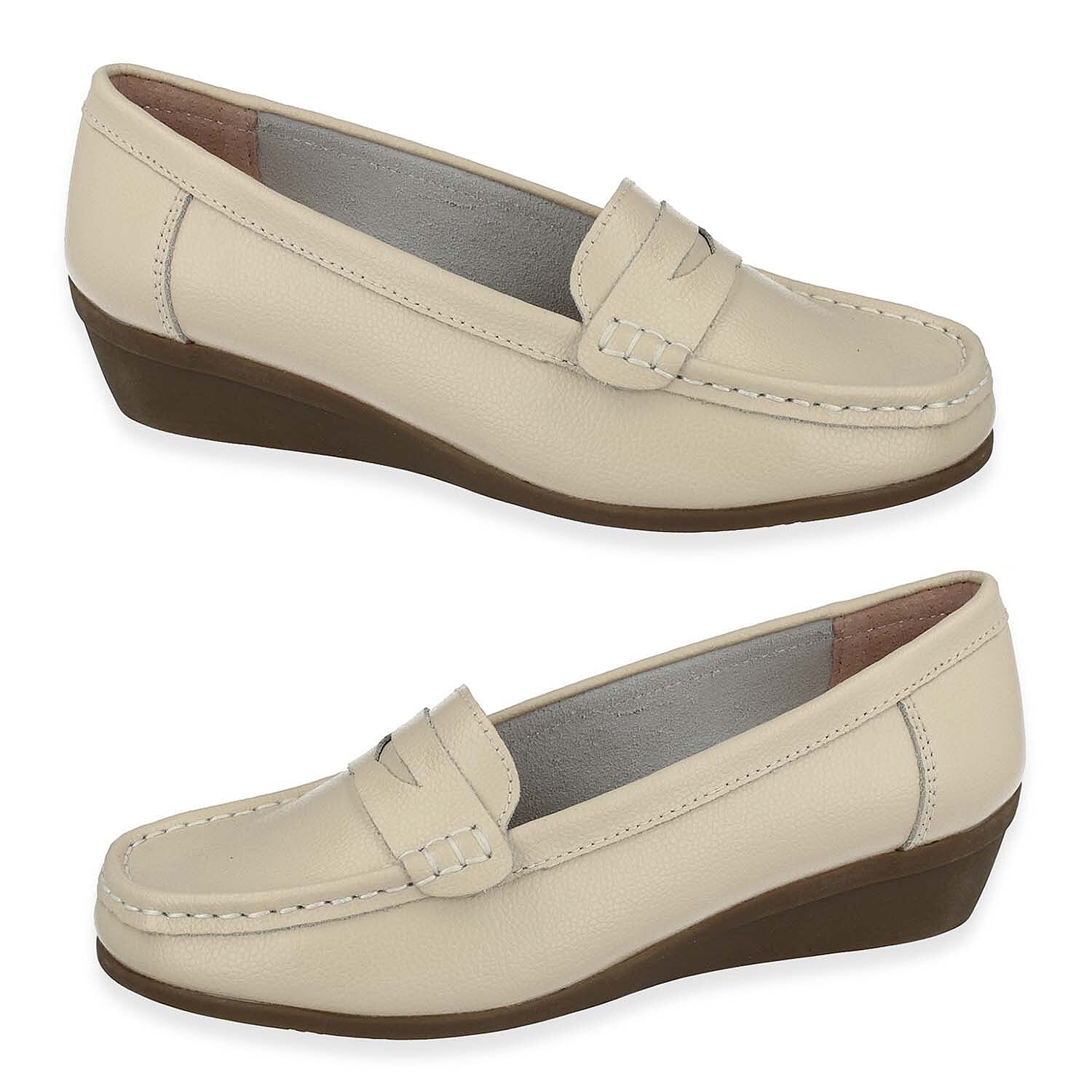 Down To Earth Womens Action Leather Comfort Wedge Loafers