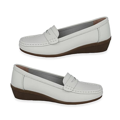 Down To Earth Womens Action Leather Wide Fit Comfort Wedge Loafers (Size 5) - White