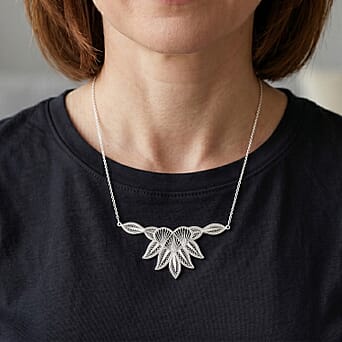 https://tjcuk.sirv.com/Products/85/1/8514660/Sterling-Silver-Leaf-Cluster-Necklace-Size-20_8514660_1.jpg?w=342&h=342
