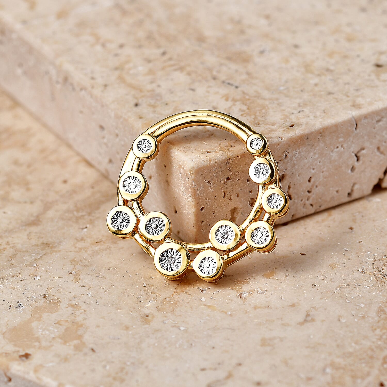 EverTrue - Natural White Diamond Circle Pendant in Yellow Gold Tone