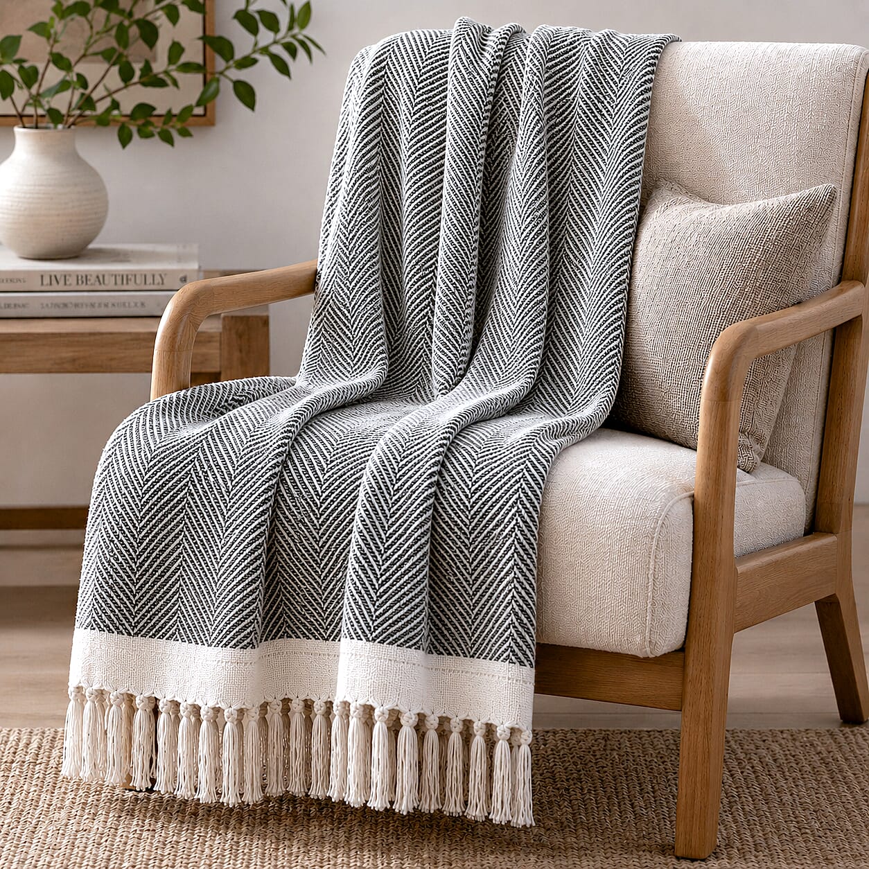 LIVMORE Cotton Patterned Throw Blanket
