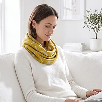 https://tjcuk.sirv.com/Products/85/1/8519250/Silver-Feather-Print-Snood-One-Size-Mustard_8519250_1.jpg?w=342&h=342