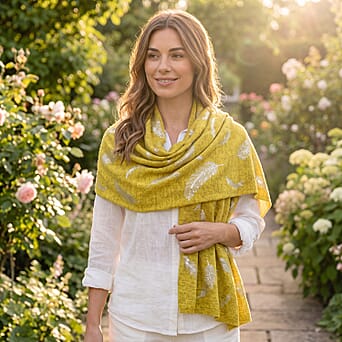 https://tjcuk.sirv.com/Products/85/1/8519250/Silver-Feather-Print-Snood-One-Size-Mustard_8519250_3.jpg?w=342&h=342