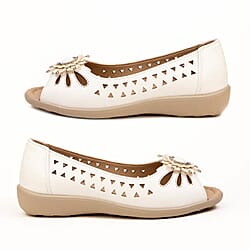 Vivienne Womens Peep Toe Summer Flats With Floral & Laser Cut Triangle Detail&nbsp;