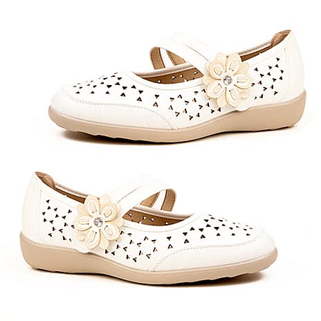 Gabriell Ladies Laser Cut Floral Detail Flat Comfort Pumps (Size 4) - White