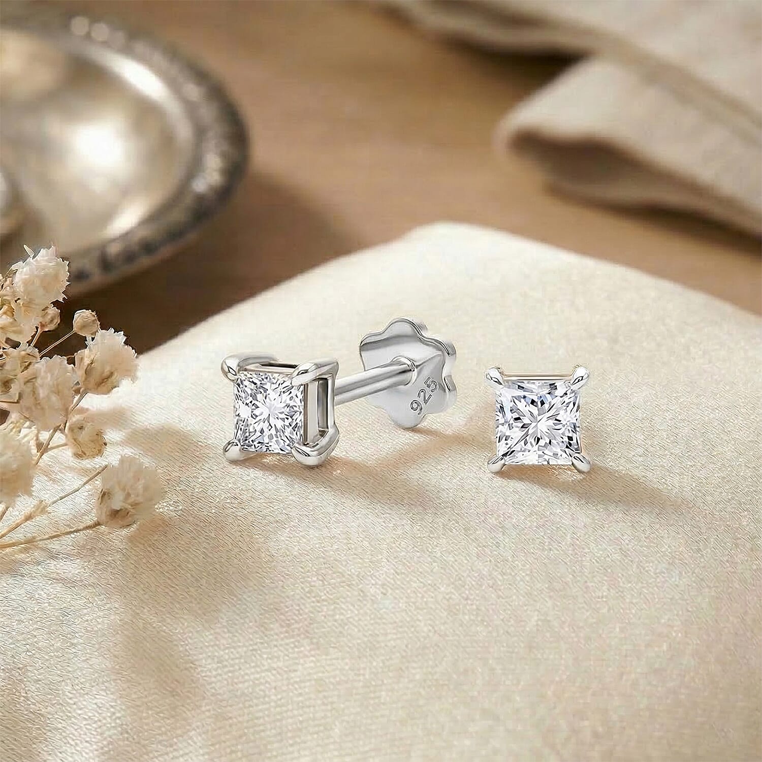 Luxuriant VS-EF Lab Grown Diamond Earring with Screw Back in Rhodium Overlay Sterling Silver 0.50 Ct.