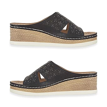 https://tjcuk.sirv.com/Products/85/2/8520640/Emma-Diamante-Trim-Ladies-Wedge-Sandals-Size-6-Black_8520640_1.jpg?w=342&h=342