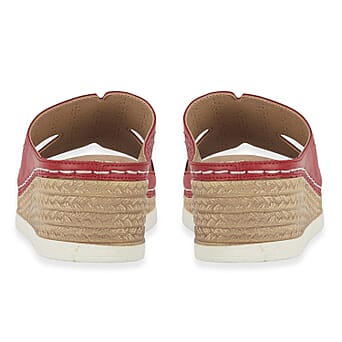 https://tjcuk.sirv.com/Products/85/2/8520647/Emma-Diamante-Trim-Ladies-Wedge-Sandals-Size-8-Red_8520647_2.jpg?w=342&h=342