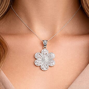 https://tjcuk.sirv.com/Products/85/2/8522230/Royal-Bali-Collection-Sterling-Silver-Floral-Pendant_8522230_2.jpg?w=342&h=342