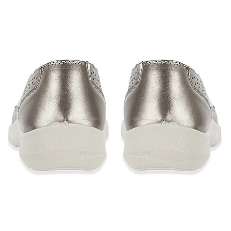 Shoetree Comfort Vienna Ladies Lightweight Slip-On Casual Pump With Decorative Cutouts (Size 5) - Pewter