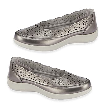 https://tjcuk.sirv.com/Products/85/3/8530073/Shoertee-Comfort-Ladies-Shoe-Size-8-Pewter_8530073.jpg?w=342&h=342